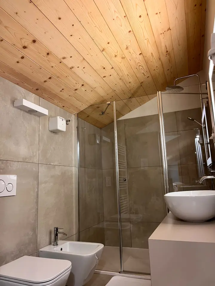 Bagno della camera 21 dell’Hotel La Meridiana