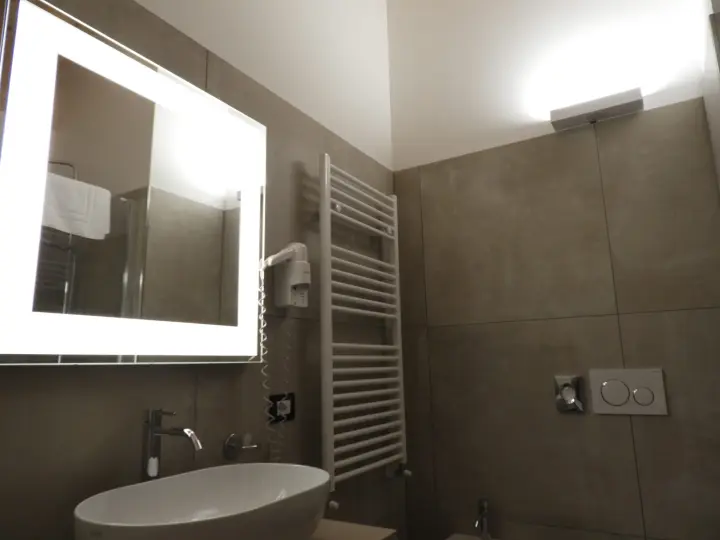 Bagno della camera 23 dell’Hotel La Meridiana